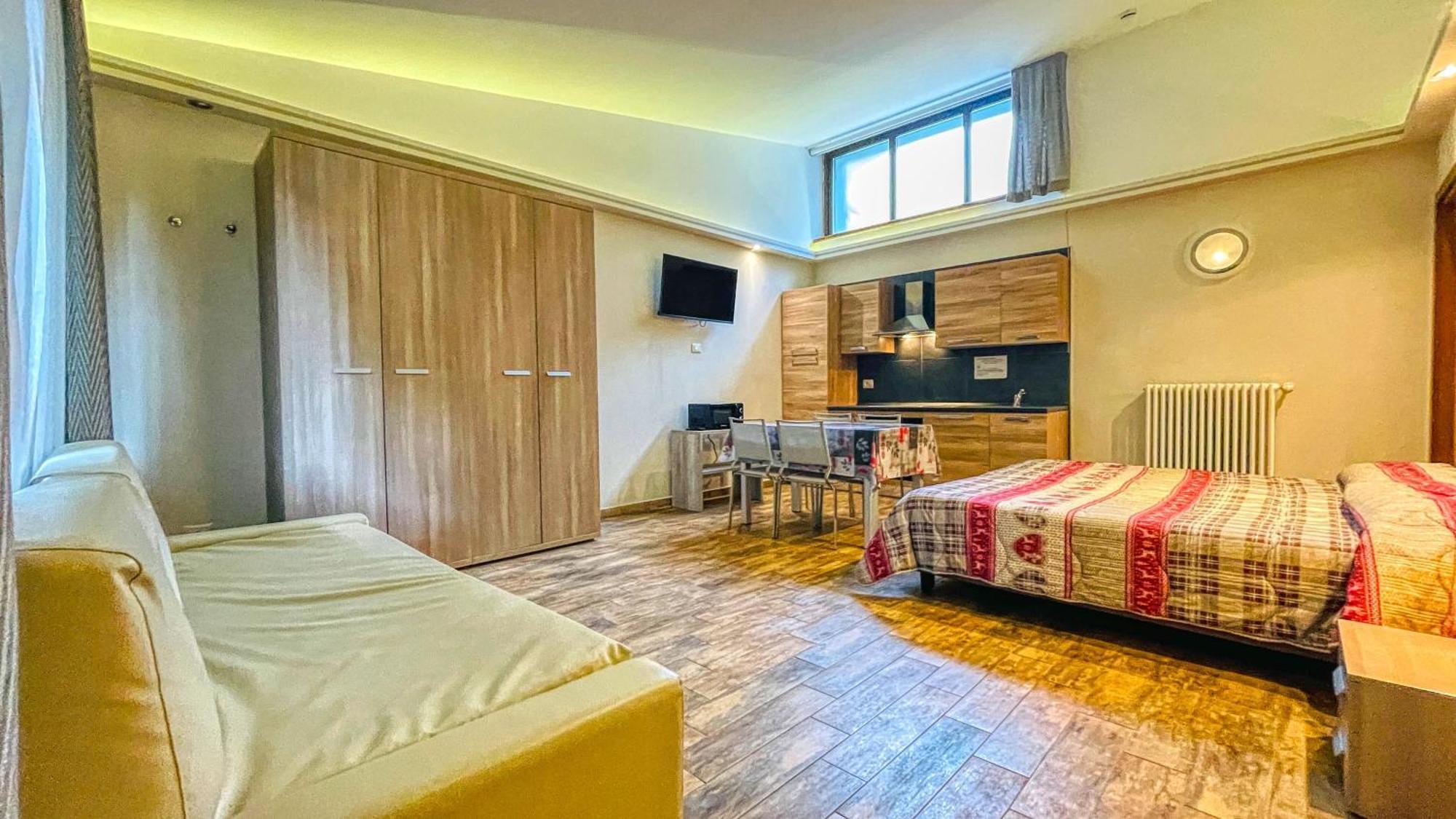 Residence Tabor Bardonecchia Bagian luar foto